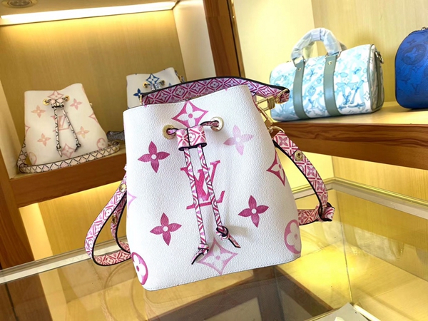 ルイヴィトンバッグ着用イメージ
